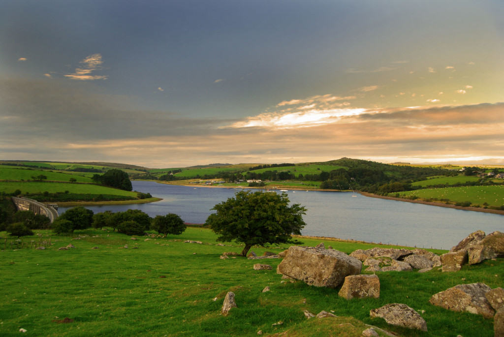 Siblyback Lake - South West Lakes Trust - We are Cornwall - Things to do in Cornwall - Water Activities Cornwall - watersports cornwall -sights to see cornwall - walks in cornwall