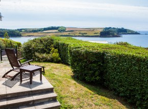 Self catering accommodation in Cornwall - Fort House English Heritage