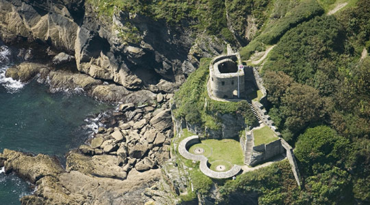 Places to visit in Cornwall - St Catherine's Castle
