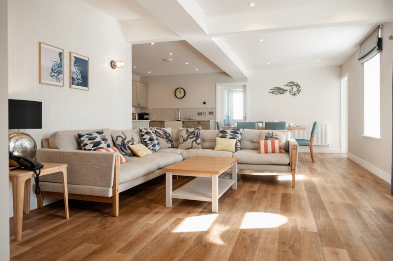 Self-catering accomodation in Cornwall - Mullion Cove Apartments